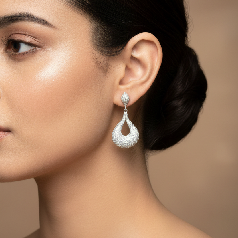 925 silver earring sizzling party drop by CHAKORE On-model close-up
