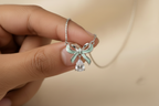 Held Between Fingers – Size Reference