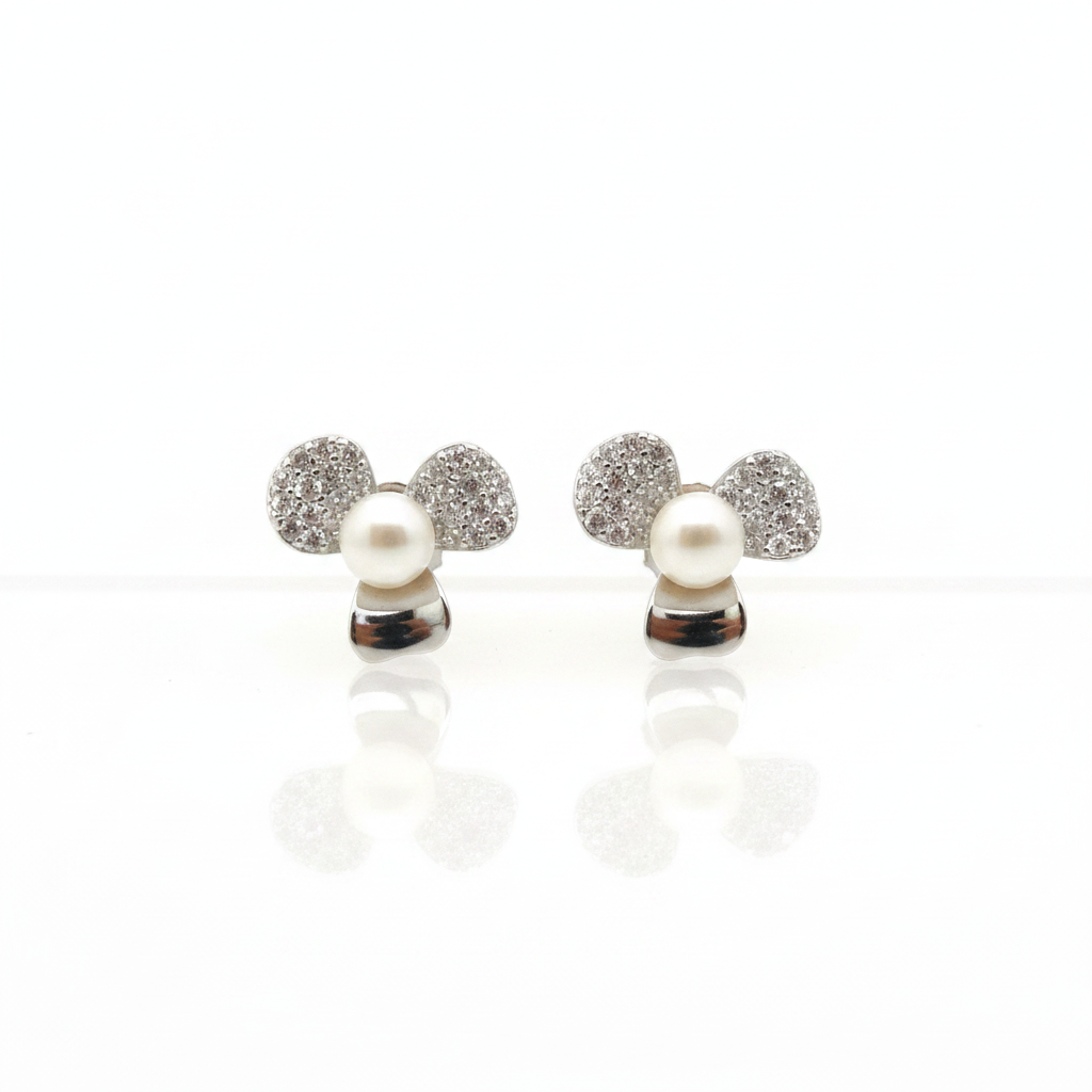 Pearl Bow Earrings – Studio White