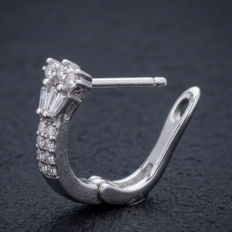 Regal Arch hoop with open hinged closure